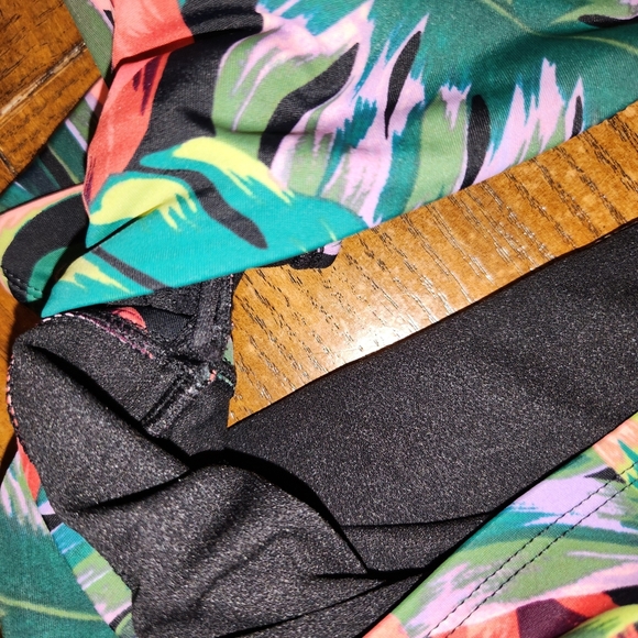 Time and Tru Tropical Cutout One Piece Swimsuit **Bundle and Save**Make me offer - Picture 5 of 5